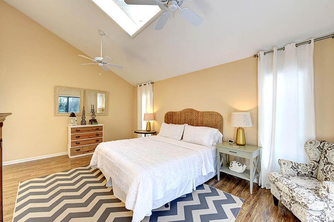 2108 Bruce Drive By Hodnett Cooper Villa St. Simons Island Exterior photo